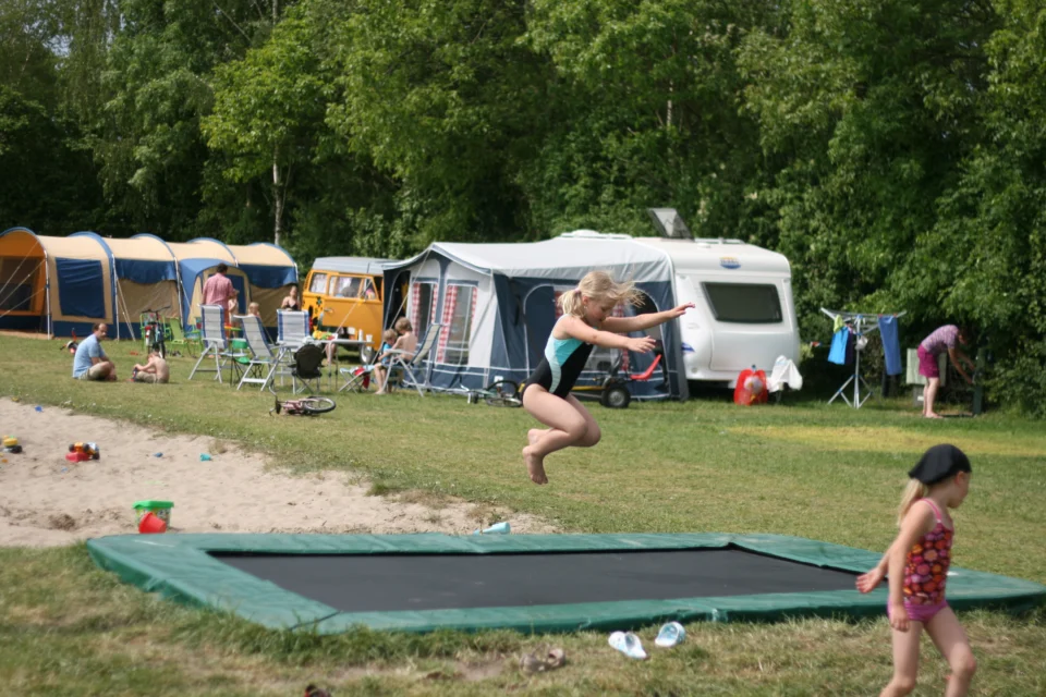 kidn trampoline